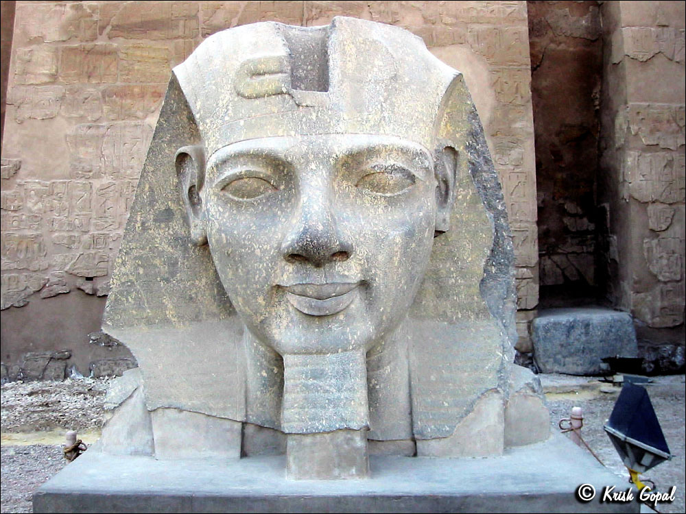 138-3832_Luxor