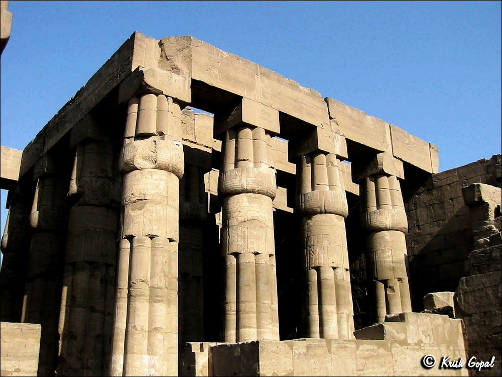 138-3844_Luxor